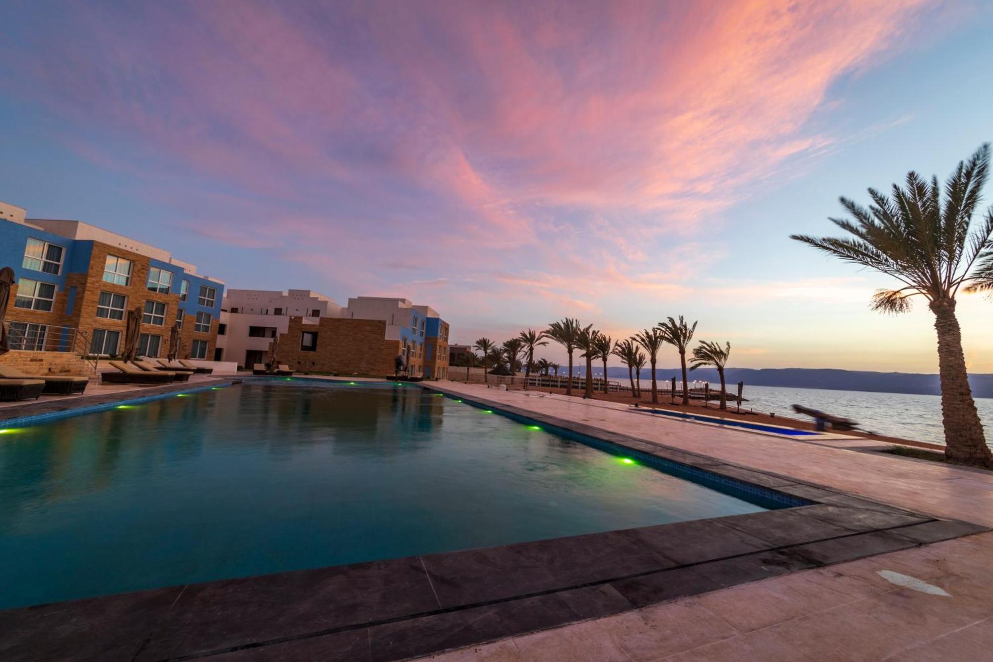 Luxotel Aqaba Beach Resort & Spa Only 15 Years Plus Buitenkant foto